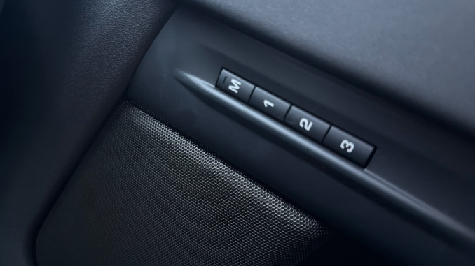 Land Rover Range Rover Evoque 2.0 D200 Hoxton Edition 5dr Auto Diesel Hatchback - Image 36